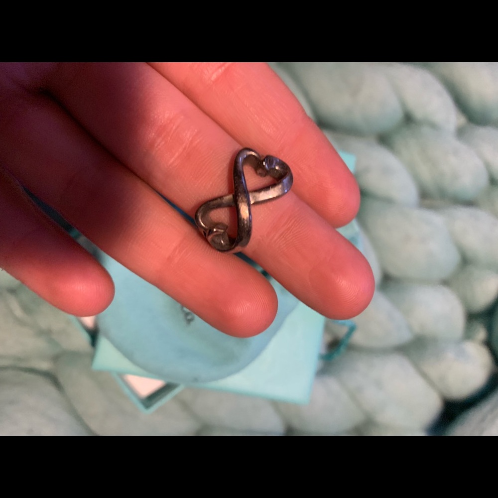 Tiffany & Co. Infinity Hearts Ring - Picture 5 of 7